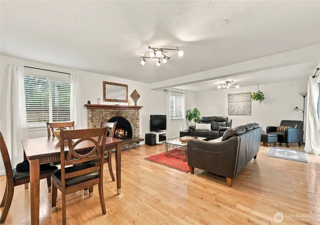 Photo 4 of Single family home for sale at 15403 Corliss Pl N, Shoreline, WA 98133 | MLS# NWM2591981 | Listing updated on 2026-10-09