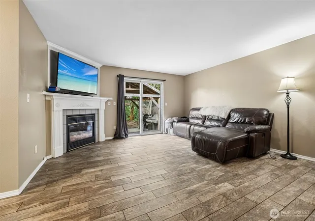 Photo 4 of Single family home for sale at 21509 102nd Street Ct E, Bonney Lake, WA 98391 | MLS# NWM2591992 | Listing updated on 2026-10-10