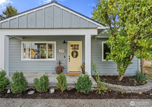 Photo 1 of Single family home for sale at 2018 Foron Rd, Centralia, WA 98531 | MLS# NWM2591993 | Listing updated on 2026-10-10