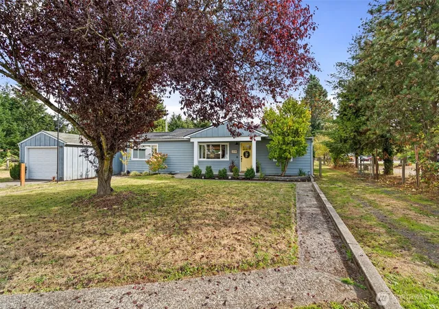 Photo 2 of Single family home for sale at 2018 Foron Rd, Centralia, WA 98531 | MLS# NWM2591993 | Listing updated on 2026-10-10