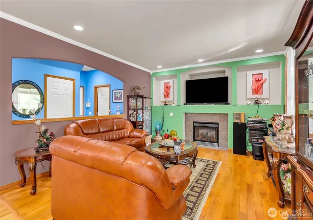 Photo 4 of Single family home for sale at 10209 28th Drive SE, Everett, WA 98208 | MLS# NWM2592005 | Listing updated on 2026-10-09