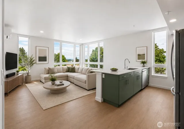 Photo 3 of Condo for sale at 5819 Phinney Ave N #401, Seattle, WA 98103 | MLS# NWM2592020 | Listing updated on 2026-10-14