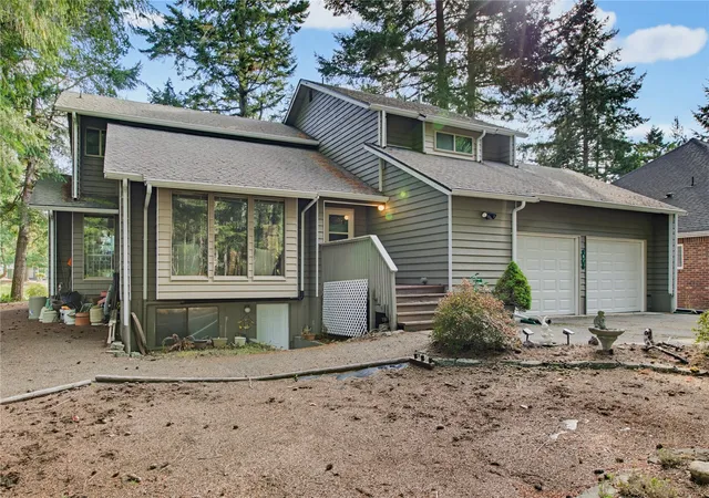 Photo 2 of Single family home for sale at 81 E Michelle Dr, Union, WA 98592 | MLS# NWM2592044 | Listing updated on 2026-10-26