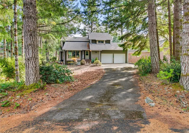 Photo 3 of Single family home for sale at 81 E Michelle Dr, Union, WA 98592 | MLS# NWM2592044 | Listing updated on 2026-10-26