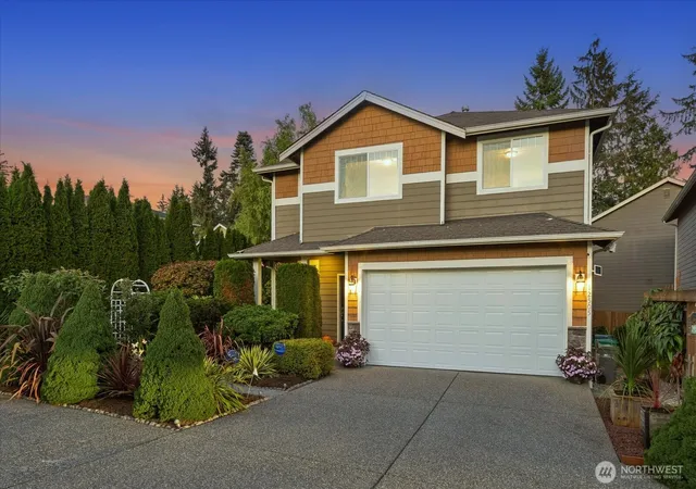Condo for sale at 12505 28th Avenue W, Everett, WA 98204 | MLS# NWM2592055