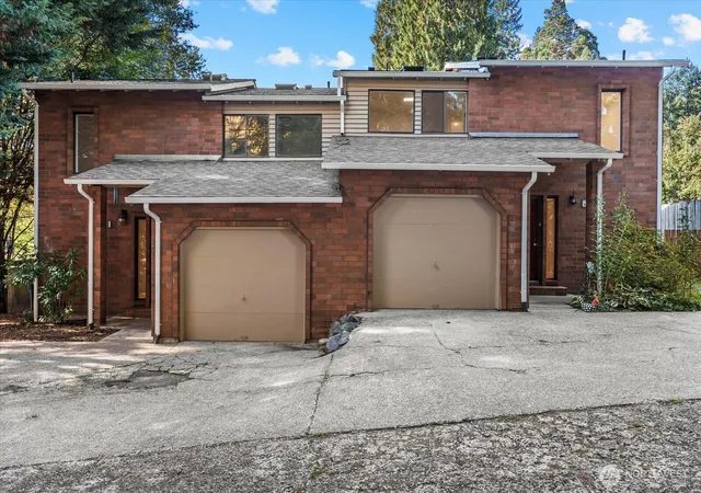 Photo 1 of Multi family home for sale at 8543 Avondale Rd Ne, Redmond, WA 98052 | MLS# NWM2592062 | Listing updated on 2026-10-12