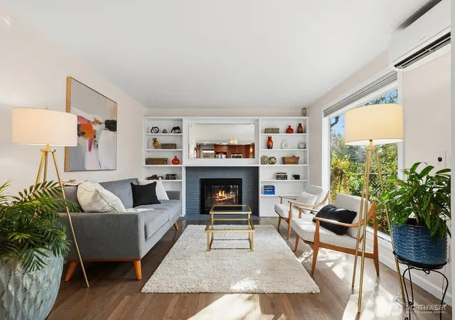 Photo 1 of Single family home for sale at 3604 SW Thistle St, Seattle, WA 98126 | MLS# NWM2592063 | Listing updated on 2026-10-12