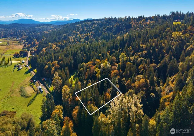 Photo 3 of Land for sale at 8801 W Snoqualmie Valley Rd Ne, Carnation, WA 98014 | MLS# NWM2592080 | Listing updated on 2026-10-15
