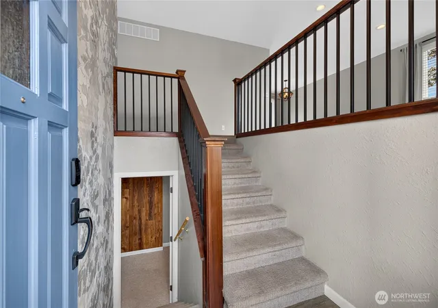 Photo 4 of Single family home for sale at 1308 Wedgewood Ave, Wenatchee, WA 98801 | MLS# NWM2592108 | Listing updated on 2026-10-08