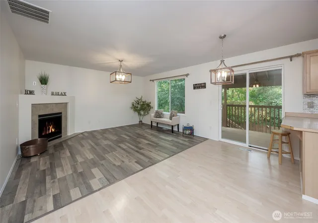 Photo 3 of Townhouse for sale at 11410 23rd Place W #28, Everett, WA 98204 | MLS# NWM2592116 | Listing updated on 2026-10-09