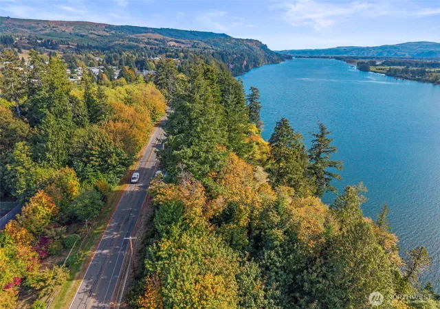 Photo 1 of Land for sale at 620 Columbia St, Cathlamet, WA 98612 | MLS# NWM2592121 | Listing updated on 2026-10-08