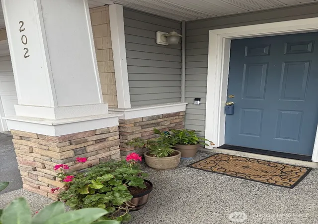 Photo 3 of Condo for sale at 22121 41st Place S #202, Kent, WA 98032 | MLS# NWM2592127 | Listing updated on 2026-10-17