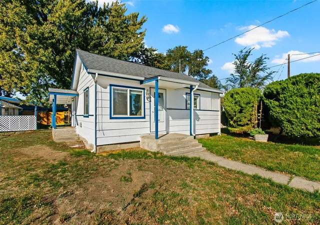 Photo 2 of Single family home for sale at 4114 S 2nd Street, Union Gap, WA 98903 | MLS# NWM2592131 | Listing updated on 2026-10-13
