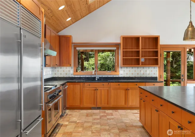 Photo 3 of Single family home for sale at 400 Hannah Rd, Friday Harbor, WA 98250 | MLS# NWM2592146 | Listing updated on 2026-10-14
