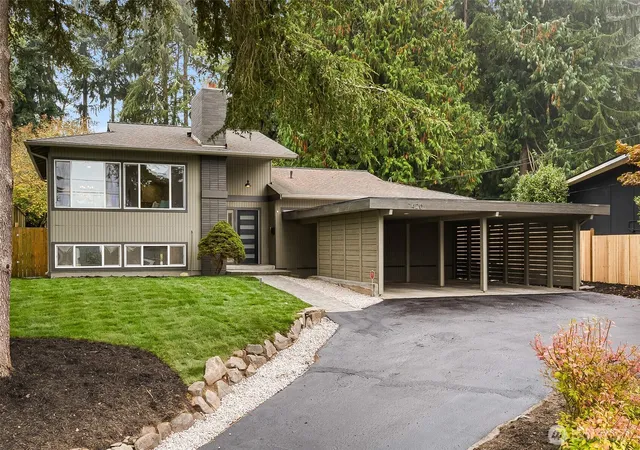 Photo 2 of Single family home for sale at 7420 181st Place SW, Edmonds, WA 98026 | MLS# NWM2592151 | Listing updated on 2026-10-09