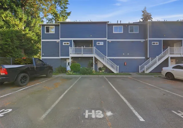 Photo 1 of Condo for sale at 3939 10th Street Se #H3, Puyallup, WA 98374 | MLS# NWM2592159 | Listing updated on 2026-10-20