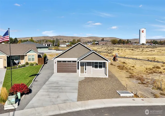 Single family home for sale at 21 Parkside Loop SE, Ephrata, WA 98823 | MLS# NWM2592168