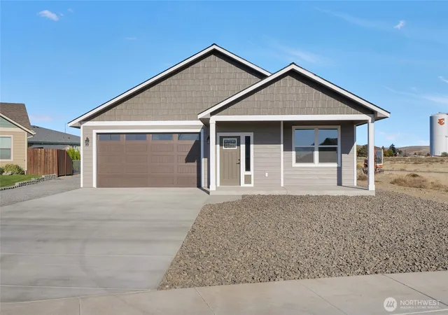 Photo 3 of Single family home for sale at 21 Parkside Loop SE, Ephrata, WA 98823 | MLS# NWM2592168 | Listing updated on 2026-10-09