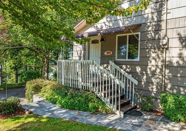 Photo 2 of Single family home for sale at 199 Rocky Point Rd, Kelso, WA 98626 | MLS# NWM2592186 | Listing updated on 2026-10-16