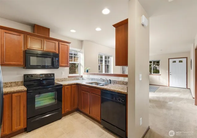 Photo 4 of Condo for sale at 5862 Correll Dr #101, Ferndale, WA 98248 | MLS# NWM2592189 | Listing updated on 2026-10-14