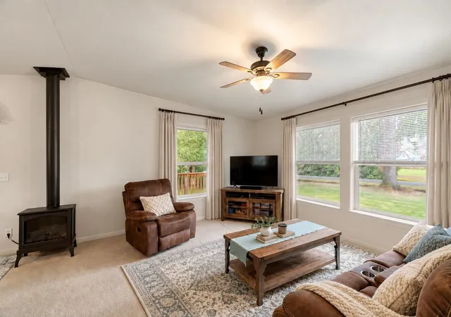 Photo 3 of Sale Pending at 6610 Grange Rd, Aberdeen, WA 98520 | MLS# NWM2592199 | Listing updated on 2026-10-26