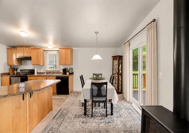 Photo 3 of Sale Pending at 6610 Grange Rd, Aberdeen, WA 98520 | MLS# NWM2592199 | Listing updated on 2026-10-26