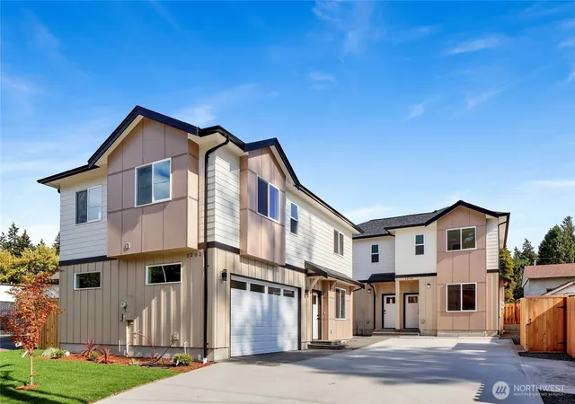 Photo 1 of Single family home for sale at 3202 Meridian St, Bellingham, WA 98225 | MLS# NWM2592212 | Listing updated on 2026-10-09