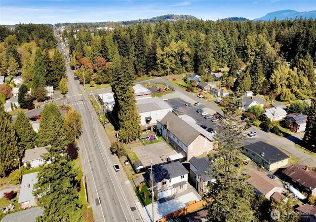 Photo 3 of Single family home for sale at 3202 Meridian St, Bellingham, WA 98225 | MLS# NWM2592212 | Listing updated on 2026-10-09