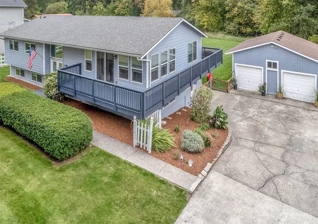 Photo 2 of Single family home for sale at 3027 108th Avenue E, Edgewood, WA 98372 | MLS# NWM2592219 | Listing updated on 2026-10-09