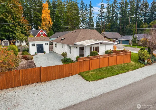 Photo 3 of Single family home for sale at 381 Macbrae Dr, Camano Island, WA 98282 | MLS# NWM2592221 | Listing updated on 2026-10-08