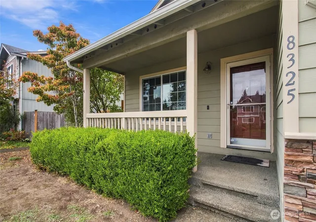 Photo 2 of Single family home for sale at 8325 186th Street Ct E, Puyallup, WA 98375 | MLS# NWM2592225 | Listing updated on 2026-10-09