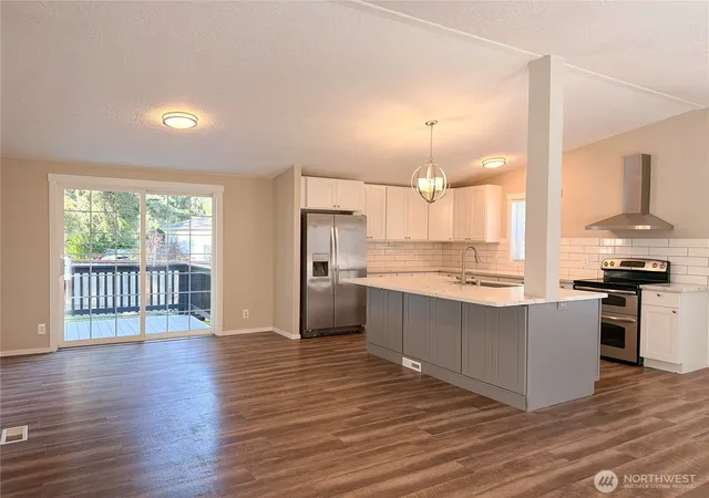 Photo 3 of Manufactured home for sale at 20108 135th Avenue Ct E #131, Graham, WA 98338 | MLS# NWM2592226 | Listing updated on 2026-10-10