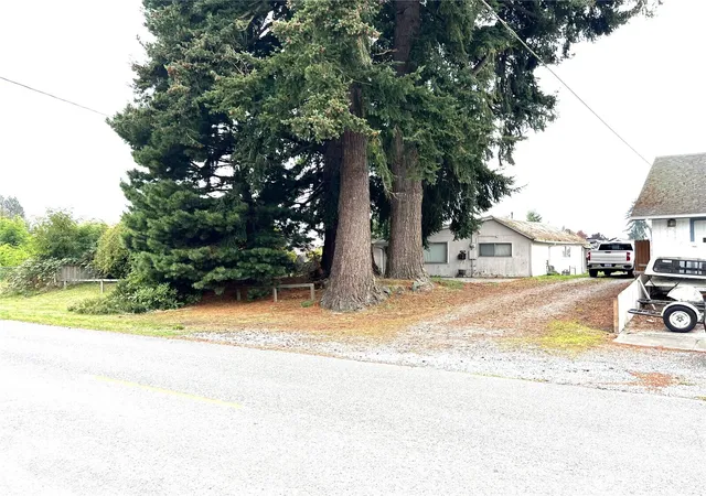 Single family home for sale at 1814 Township St, Sedro Woolley, WA 98284 | MLS# NWM2592258