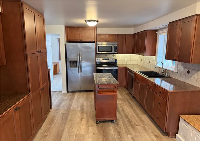 Photo 3 of Condo for sale at 2515 Kulshan St, Bellingham, WA 98225 | MLS# NWM2592271 | Listing updated on 2026-10-29