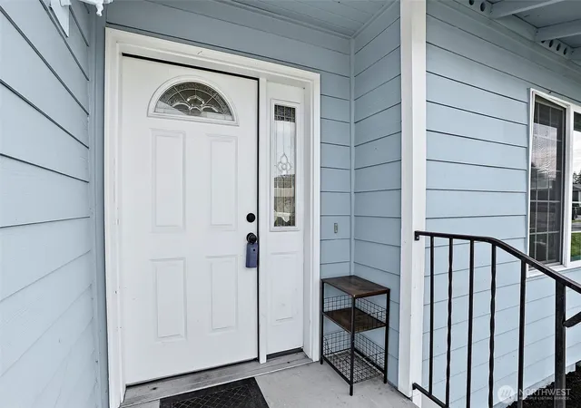 Photo 3 of Sale Pending at 9621  9623 16th Ave S, Tacoma, WA 98444 | MLS# NWM2592272 | Listing updated on 2026-10-14