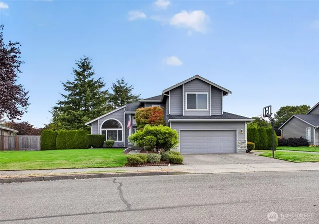 Single family home for sale at 401 Randall Pl, Enumclaw, WA 98022 | MLS# NWM2592279
