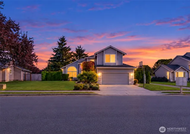 Photo 2 of Single family home for sale at 401 Randall Pl, Enumclaw, WA 98022 | MLS# NWM2592279 | Listing updated on 2026-10-09