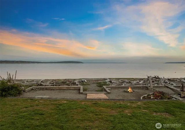 Photo 1 of Single family home for sale at 1878 Shore Ave, Freeland, WA 98249 | MLS# NWM2592281 | Listing updated on 2026-10-08