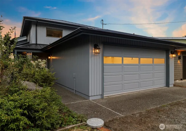 Photo 3 of Single family home for sale at 1878 Shore Ave, Freeland, WA 98249 | MLS# NWM2592281 | Listing updated on 2026-10-08