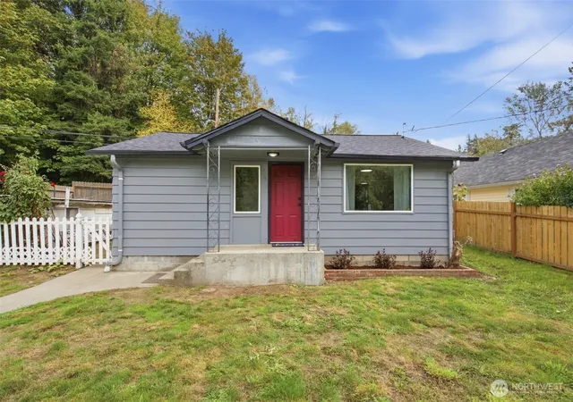 Photo 2 of Single family home for sale at 1534 Corbet Dr NW, Bremerton, WA 98312 | MLS# NWM2592286 | Listing updated on 2026-10-10