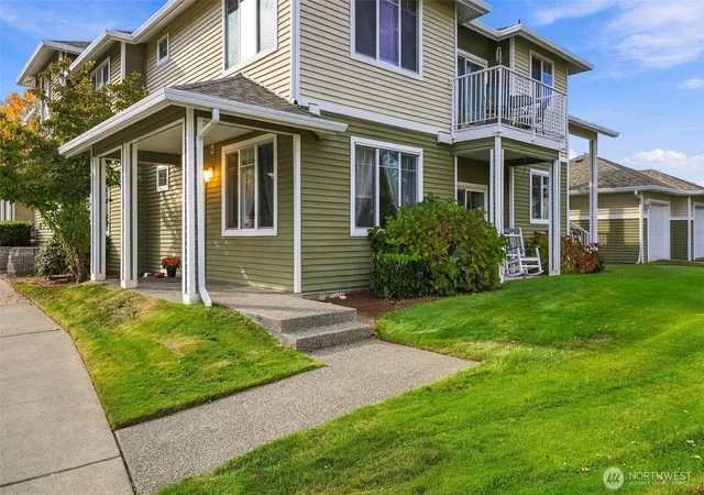 Condo for sale at 1119 59th Street SE #B2, Auburn, WA 98092 | MLS# NWM2592289