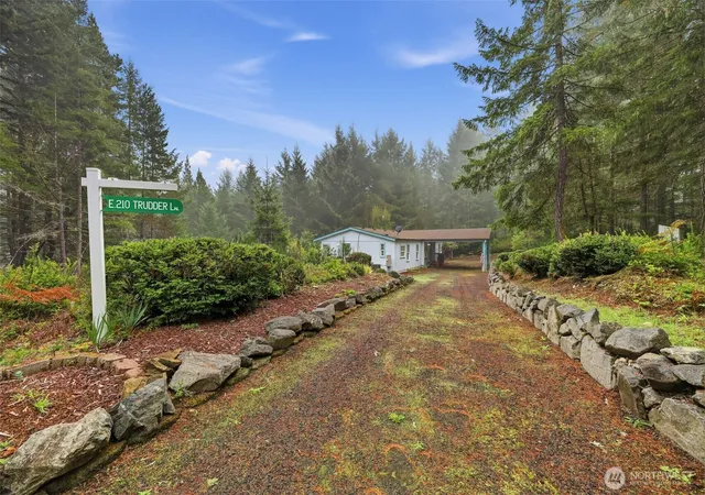 Photo 3 of Sale Pending at 210 E Trudder Ln, Union, WA 98592 | MLS# NWM2592290 | Listing updated on 2026-10-17