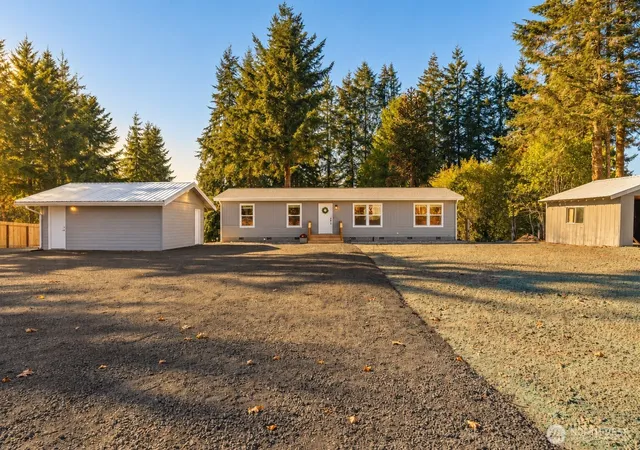 Photo 1 of Manufactured home for sale at 35 Packard Ln, Elma, WA 98541 | MLS# NWM2592299 | Listing updated on 2026-10-15