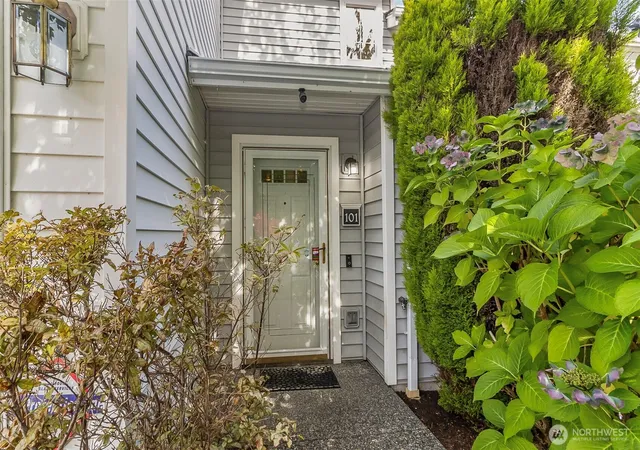 Photo 2 of Condo for sale at 10030 Holly Dr #101, Everett, WA 98204 | MLS# NWM2592305 | Listing updated on 2026-10-09