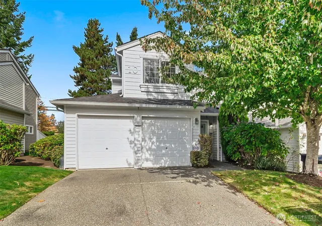Photo 3 of Condo for sale at 10030 Holly Dr #101, Everett, WA 98204 | MLS# NWM2592305 | Listing updated on 2026-10-09