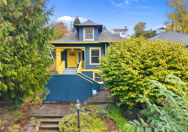 Single family home for sale at 1824 8th Avenue W, Seattle, WA 98119 | MLS# NWM2592318 | Listing updated on 2026-10-16