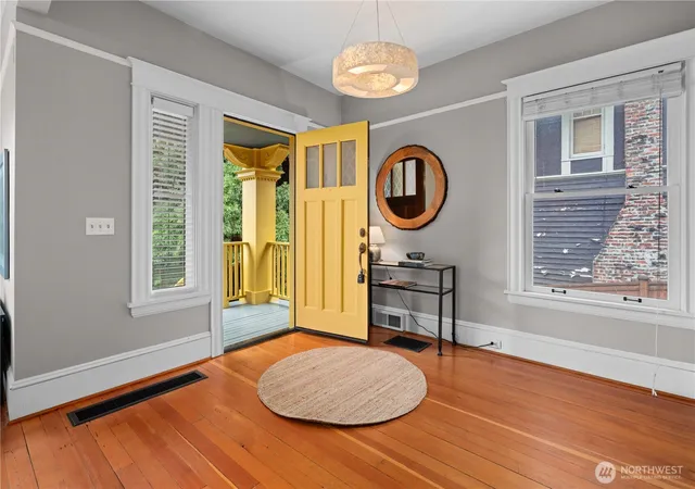 Photo 2 of Single family home for sale at 1824 8th Avenue W, Seattle, WA 98119 | MLS# NWM2592318 | Listing updated on 2026-10-16
