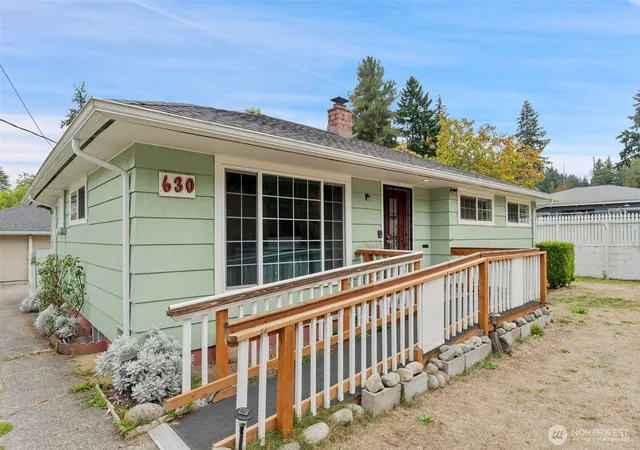Photo 1 of Single family home for sale at 630 N Constitution Ave, Bremerton, WA 98312 | MLS# NWM2592321 | Listing updated on 2026-10-09