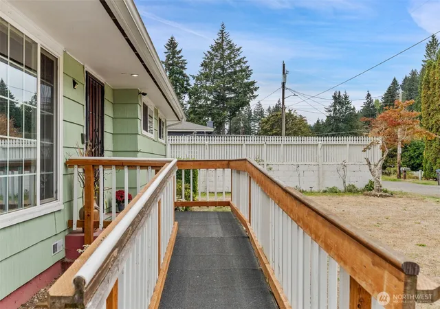 Photo 3 of Single family home for sale at 630 N Constitution Ave, Bremerton, WA 98312 | MLS# NWM2592321 | Listing updated on 2026-10-09