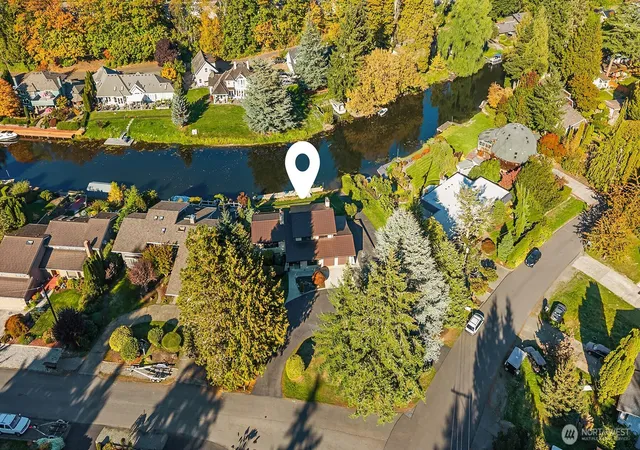 Photo 4 of Single family home for sale at 8468 NE 170th Street, Kenmore, WA 98028 | MLS# NWM2592324 | Listing updated on 2026-10-22